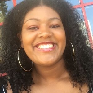 Meet your Posher, Imani